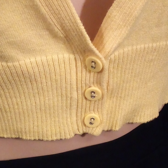 Gorgeous Sweater Project Yellow Crop Sweater - Size Large - Picture 2 of 8